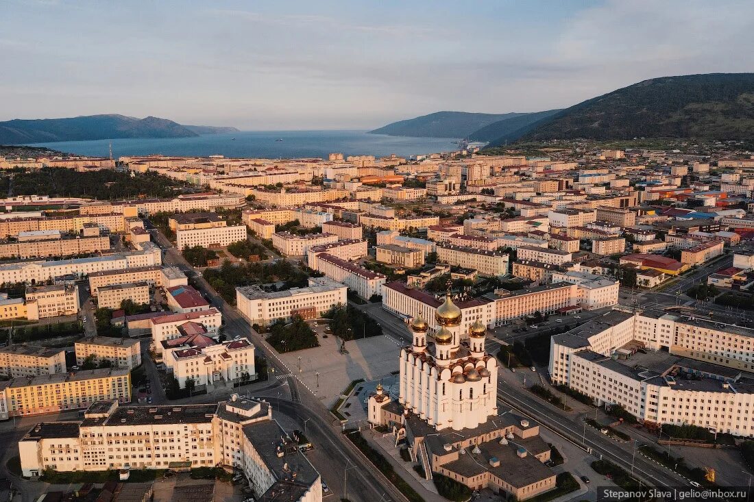 Показать время магадане