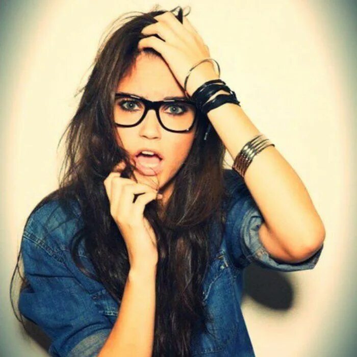 She is nerdy. Crazy party. Яркие эмоции. Crazy girls обложка. Чокнутая девушка.