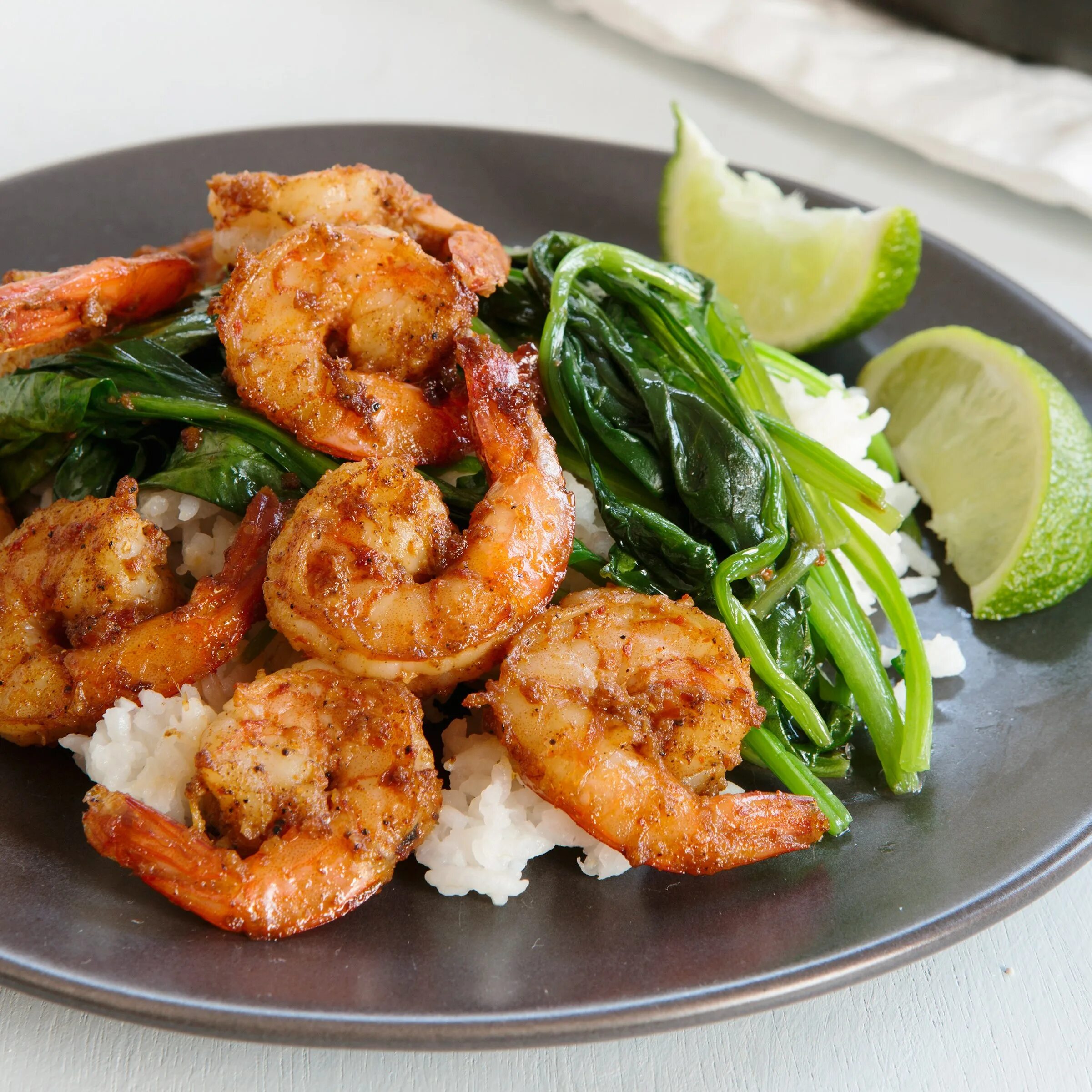 Креветки в апельсиновой глазури. Пиво с креветками. Как правильно жарить креветки. Пиво с креветками. Креветки тигровые жареные.