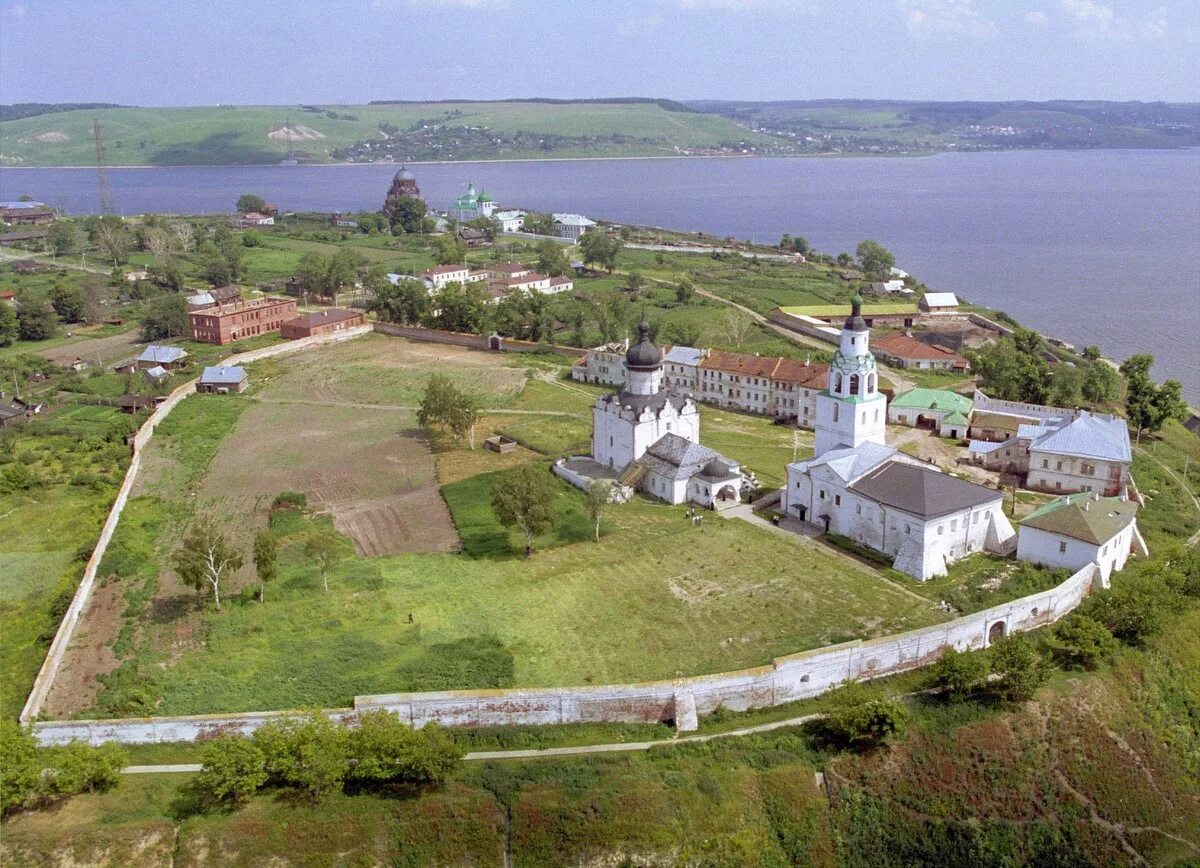 Свияжск остров-град. Остров град Свияжск Татарстан. Крепость град Свияжск. Крепость Свияжск 1551. Град свияжск татарстан