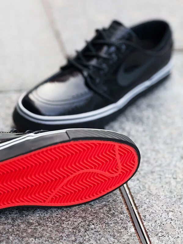 Nike SB Red sole. Insole Nike. Кроссовки с космоподошвой. Кроссовки с красной подошвой мужские. Купить красную подошву