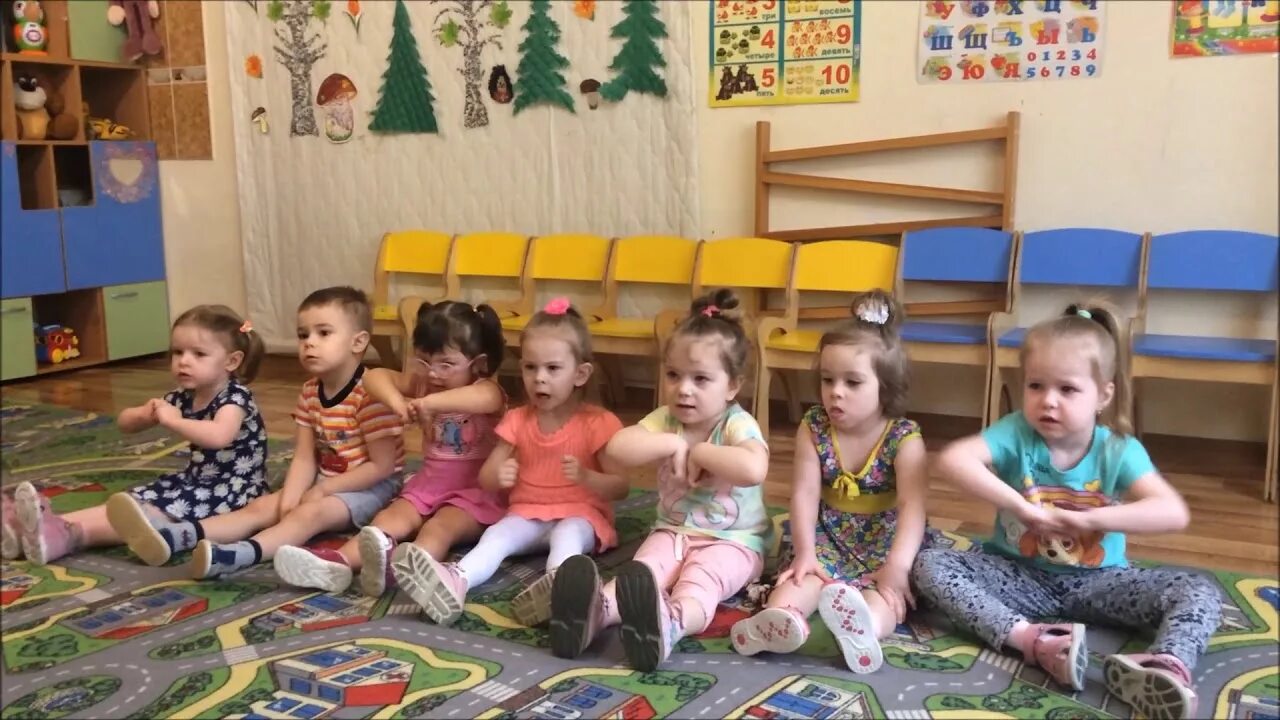 Ритмика в детском саду. Занятия по физкультуре в детском саду. Физкультура детский сад видео. Лфк для детей. Уроки для садика.