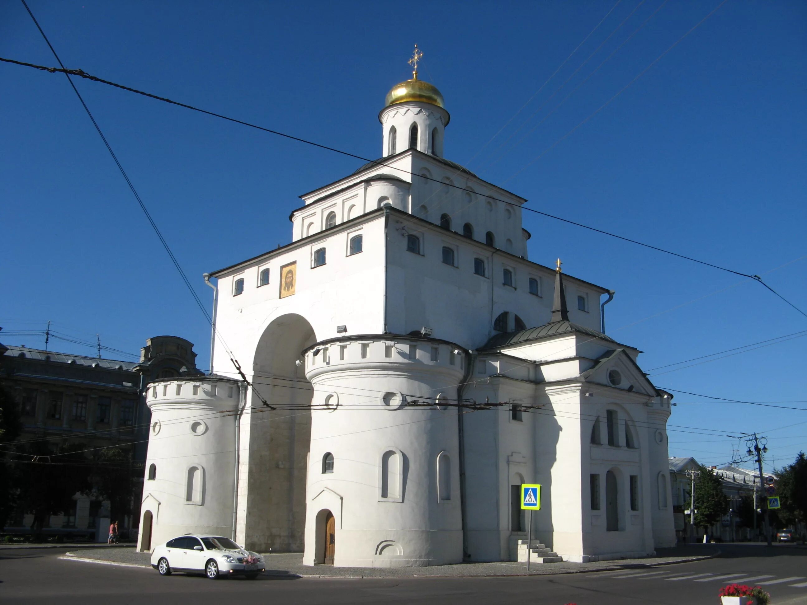 Золотые ворота памятник век. Золотые ворота во Владимире. Памятник города Владимира золотые ворота.