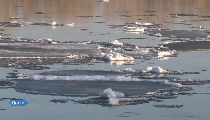 Уровень воды в реках коми на сегодня. Ледоход на реке Печора Коми. Ледоход река Печора. Ледоход Троицко-Печорск. Река вскрылась ото льда.