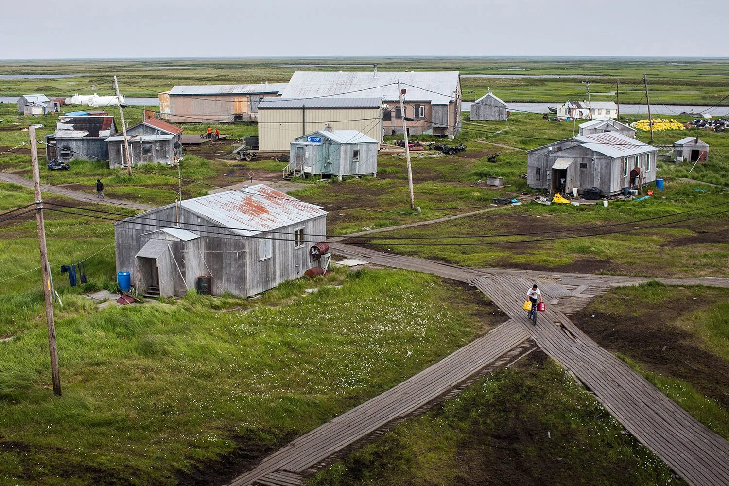 Шишмарёв город на Аляске. Американская деревня Аляска. Русские деревни на Аляске. Аляска нищета. Русские поселения на аляске