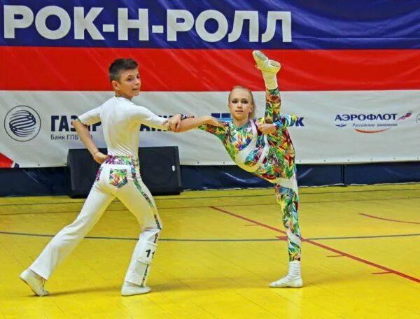 Рок ролл ростов на дону. Костюм для акробатического рок-н-ролла. акробатический рок-н-ролл. клуб позитив акробатический рок-н-ролл. костюм для акробатического рок-н-ролла для девочек.