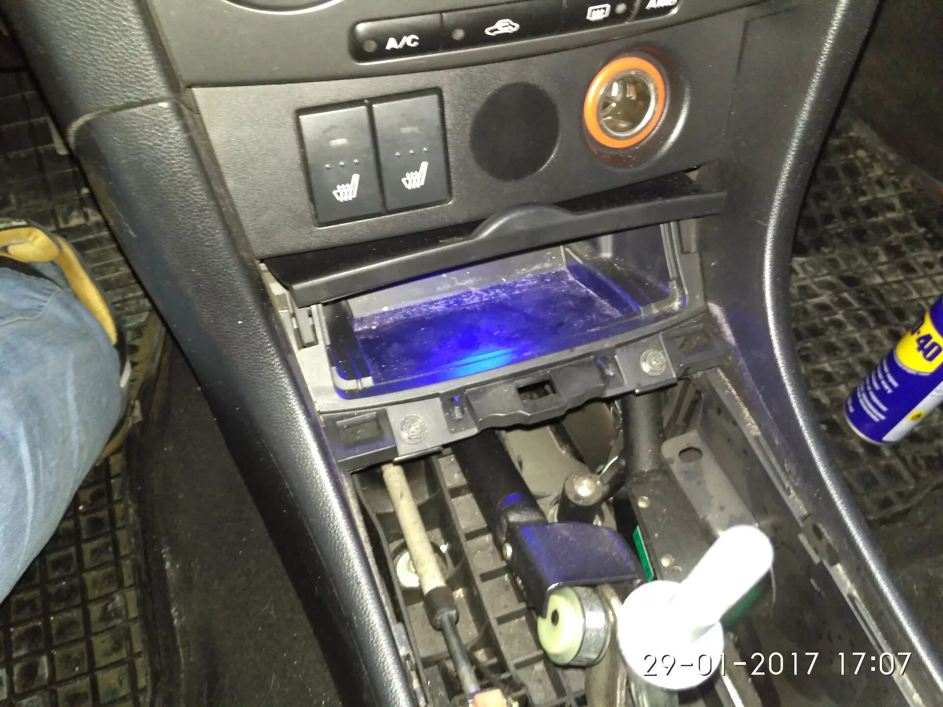 Как снять прикуриватель мазда 3 бк замена лампы в прикуривателе Mazda 3 (1G) BK, 1,6 л, 2007 года электроника DRI