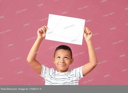 Ребенок чистый лист бумаги
