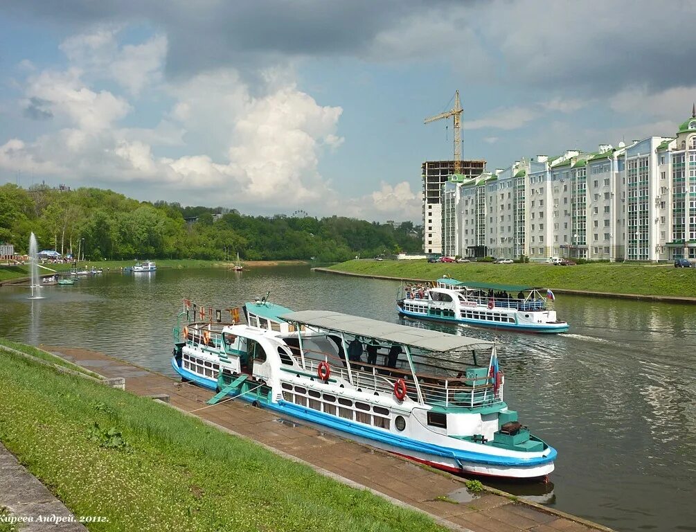 Речной прогулочный теплоход москвич 24. Теплоход орел. Путейский теплоход колибри. Теплоходы на реке ока. Теплоход орел.