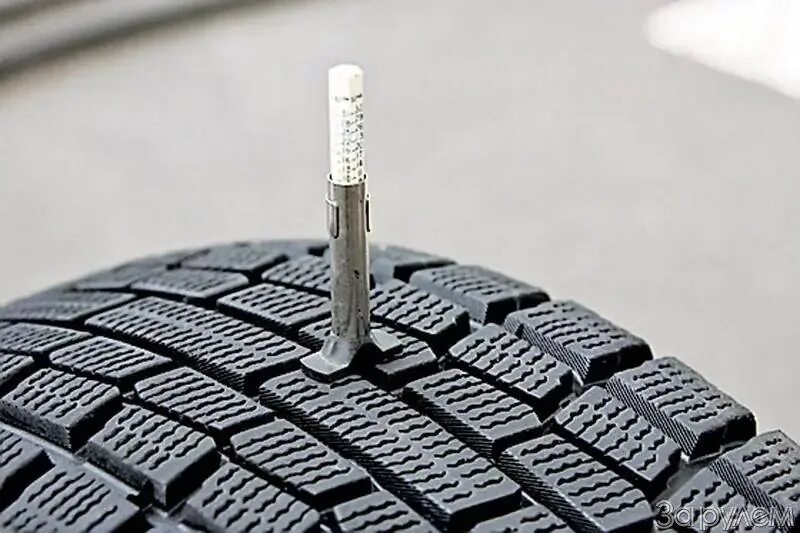 Протектор 4 мм. Липучка goodyear 275/65/17 высота протектора. протектора полимерные 340. протектор новой резины. протектор зимней резины в мм.