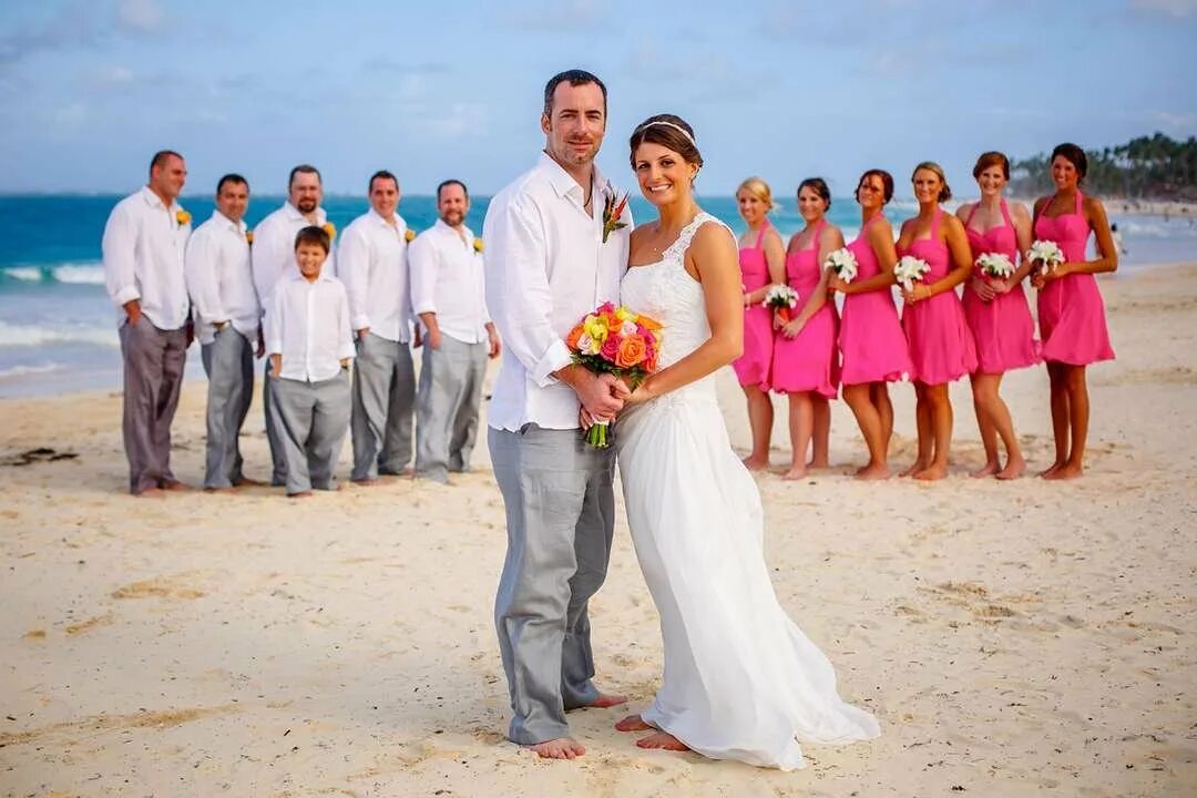 Свадьба без друзей. Свадебная фотосессия. Празднование свадьбы. Свадьба без друзей. Свадебная фотосессия с гостями.