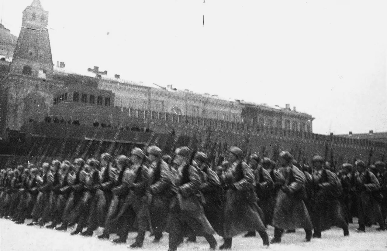 Военный парад 7 ноября 1941 где