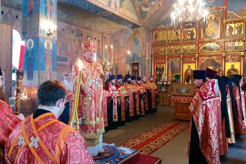 мурманская епархия храм всех святых фото. крещение мурманская епархия. штат свято-никольского храма в мурманске. мурманская и мончегорская епархия официальный сайт. мурманская и мончегорская епархия.