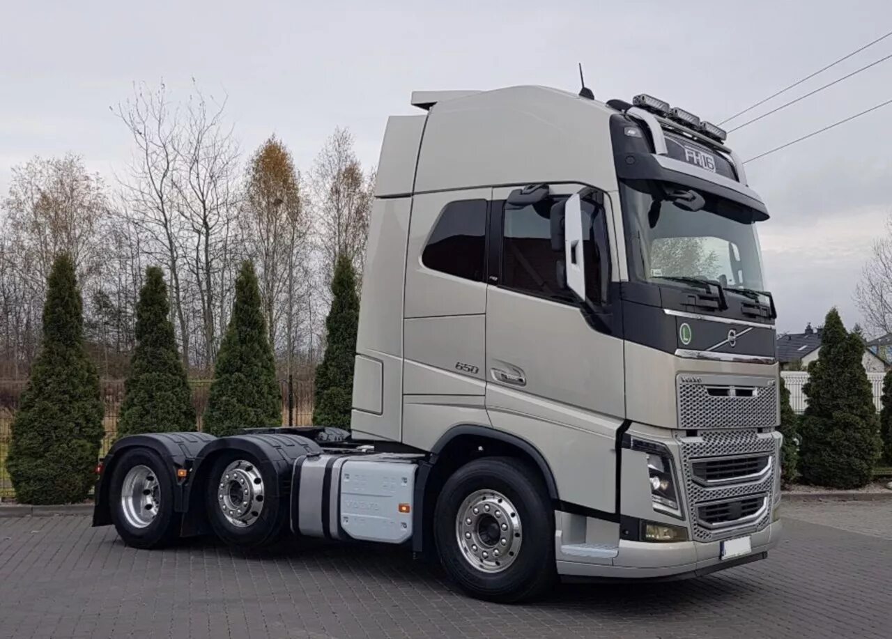 Куплю тягач б у вольво россия. Volvo fh16 650. Volvo fh13 6x2. Тягач Вольво fh16. Вольво FH Truck 6x2.