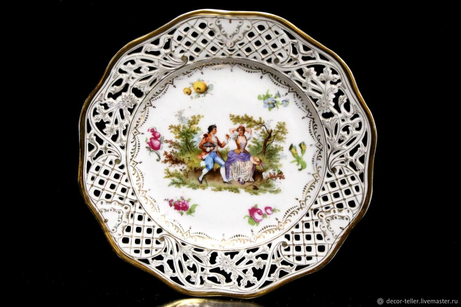 Тарелка з. Старинные тарелки. Royal Worcester тарелка антикварное. Мини тарелочки старинные. Антикварная тарелка с птицами.