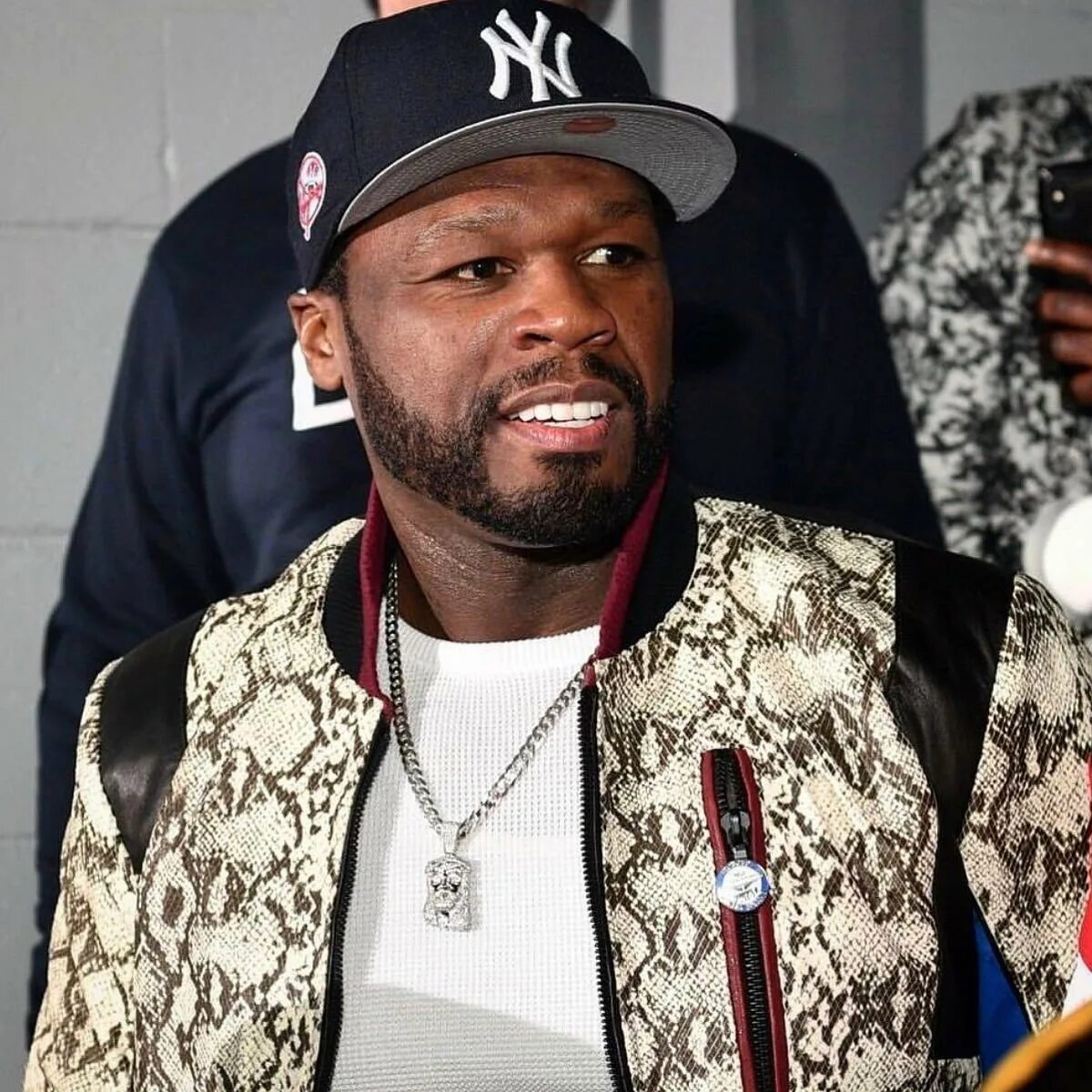 Где сейчас рэпер. 50 cent. рэпер 50 cent. 50 центов рэпер. 50 cent рэпер 2025.
