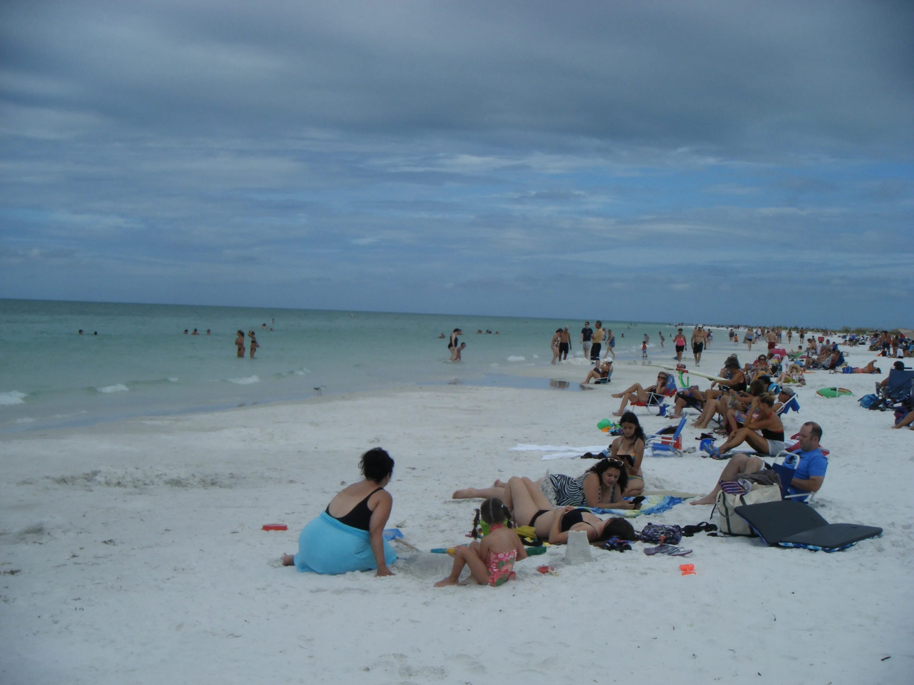 Blizkey пляж. Сиеста-ки (Флорида). США Сиеста Бич. Сиеста на пляже. Siesta Beach, Флорида, США.