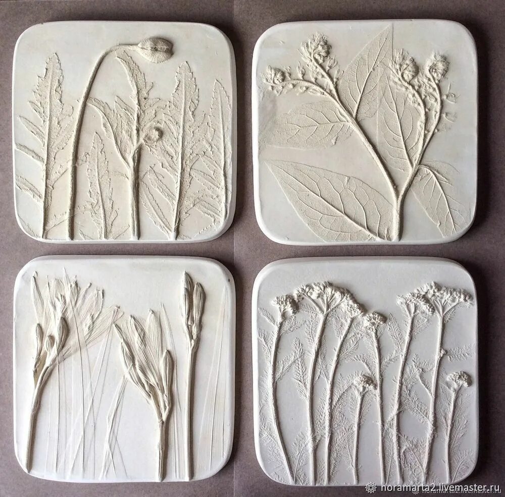 Объемные фигурки из гипса. Фигуры из алебастра. Как сделать гипсовое изделие. Ботанический рельеф из гипса. Тарелочки из гипса.