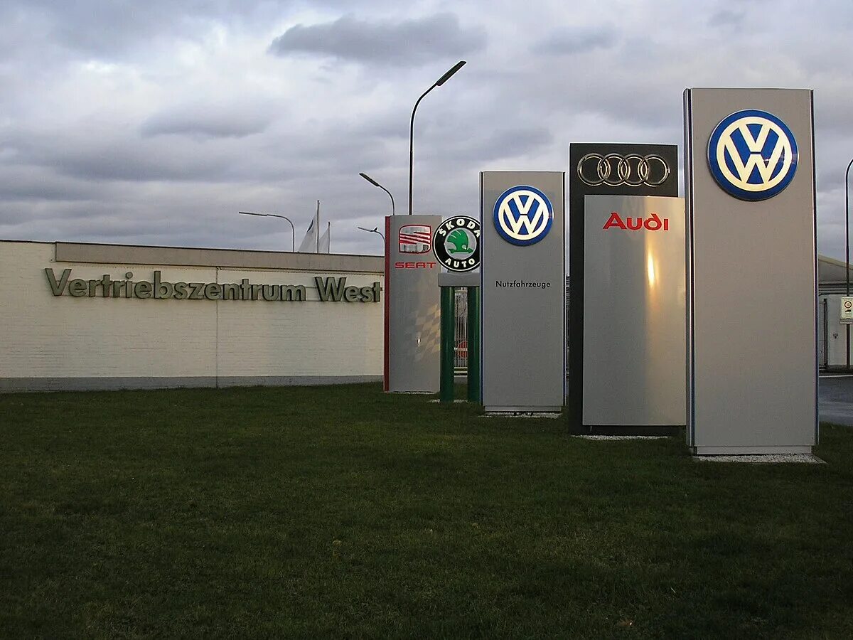Volkswagen бренды. Концерн VW Group. Volkswagen Group a5. Дочерние компании Фольксваген групп. Концерн Ауди Фольксваген.