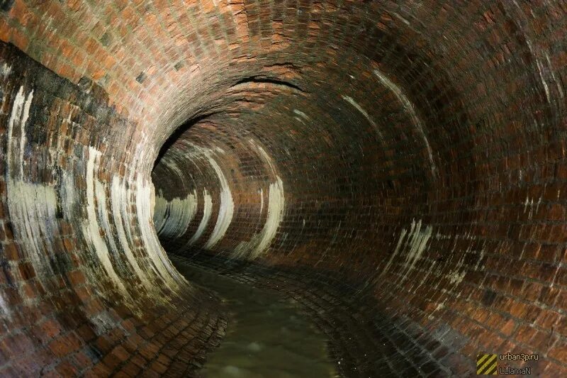 экскурсия с диггером по реке пресня. река пресня в москве. река пресня в москве. река пресня. река пресня.