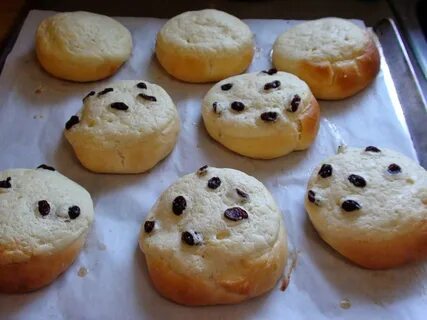 Тесто с творогом и изюмом