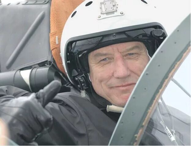 валерий чкалов. летчик испытатель предложение. валерий чкалов советский летчик, герой советского союза. магомед омарович толбоев. летчик испытатель предложение.