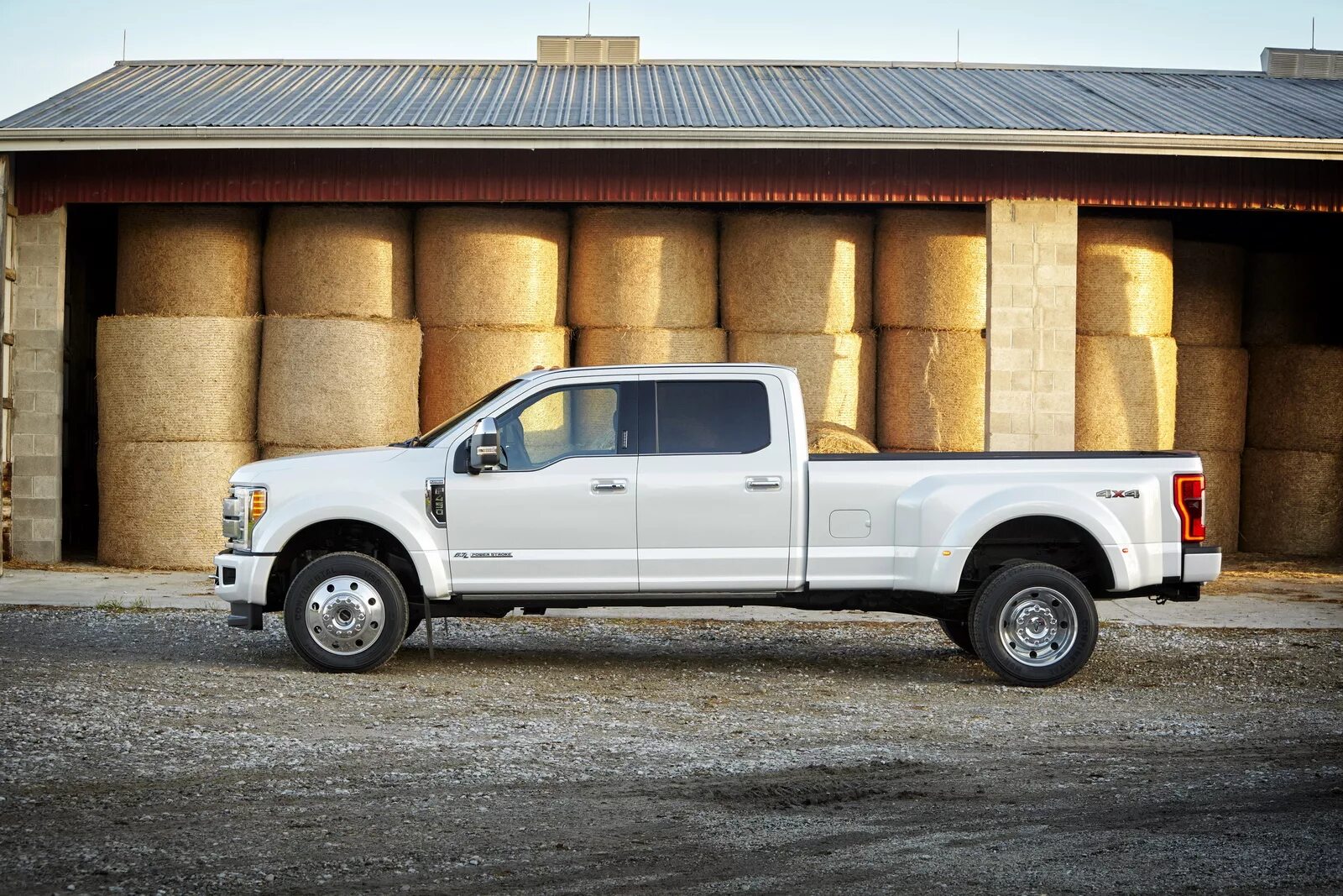 Длинные пикапы. Ford f 150 super Duty. Ford f450 super Duty Platinum. Ford f 450 super Duty 2017. Ford f 450 Platinum.