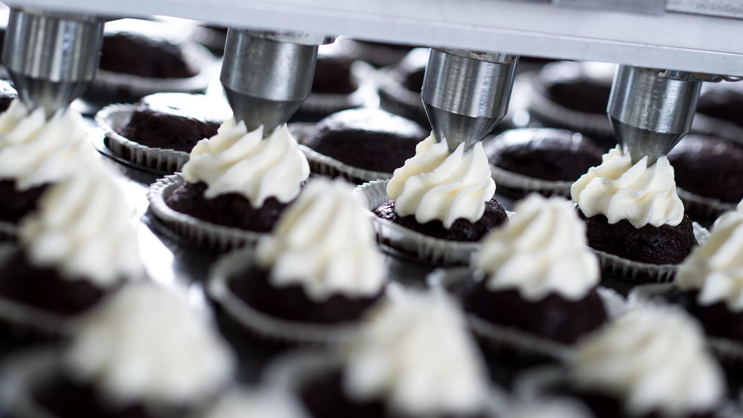 Оборудование для производства кондитерских изделий. Пищевой цех. Пищевая промышленность. Кондитерская промышленность. Кондитерские производства.