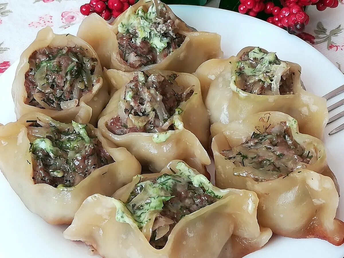 Картошка с тестом и мясом как называется