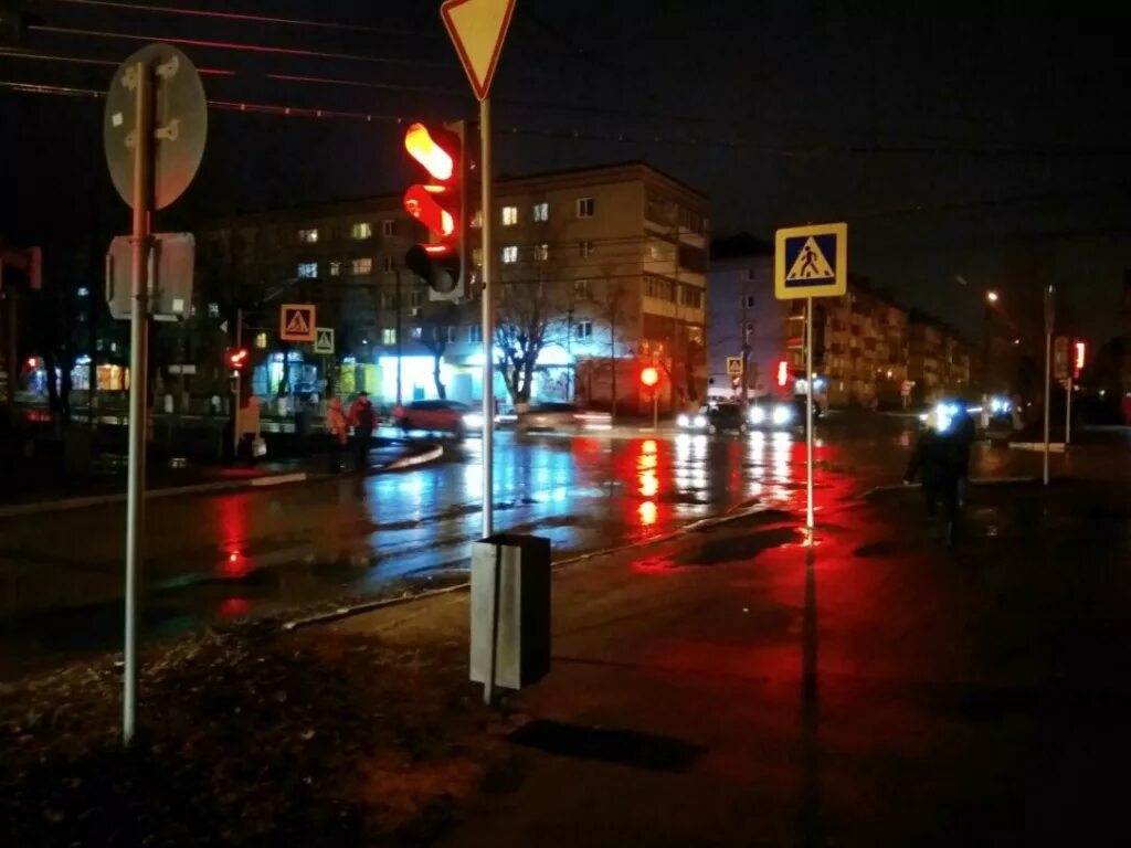 Дзержинск, речное ш. Дзержинск светофор работа. Светофор дзержинск. Светофоры в дзержинске нижегородской области. Магазин светофор в дзержинске.