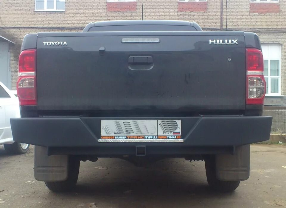 Камера заднего хода на hilux surf. Задний бампер hilux 8. Задний бампер hilux 8. Бампер задний toyota hilux 2021. Камера тойота хайлюкс.