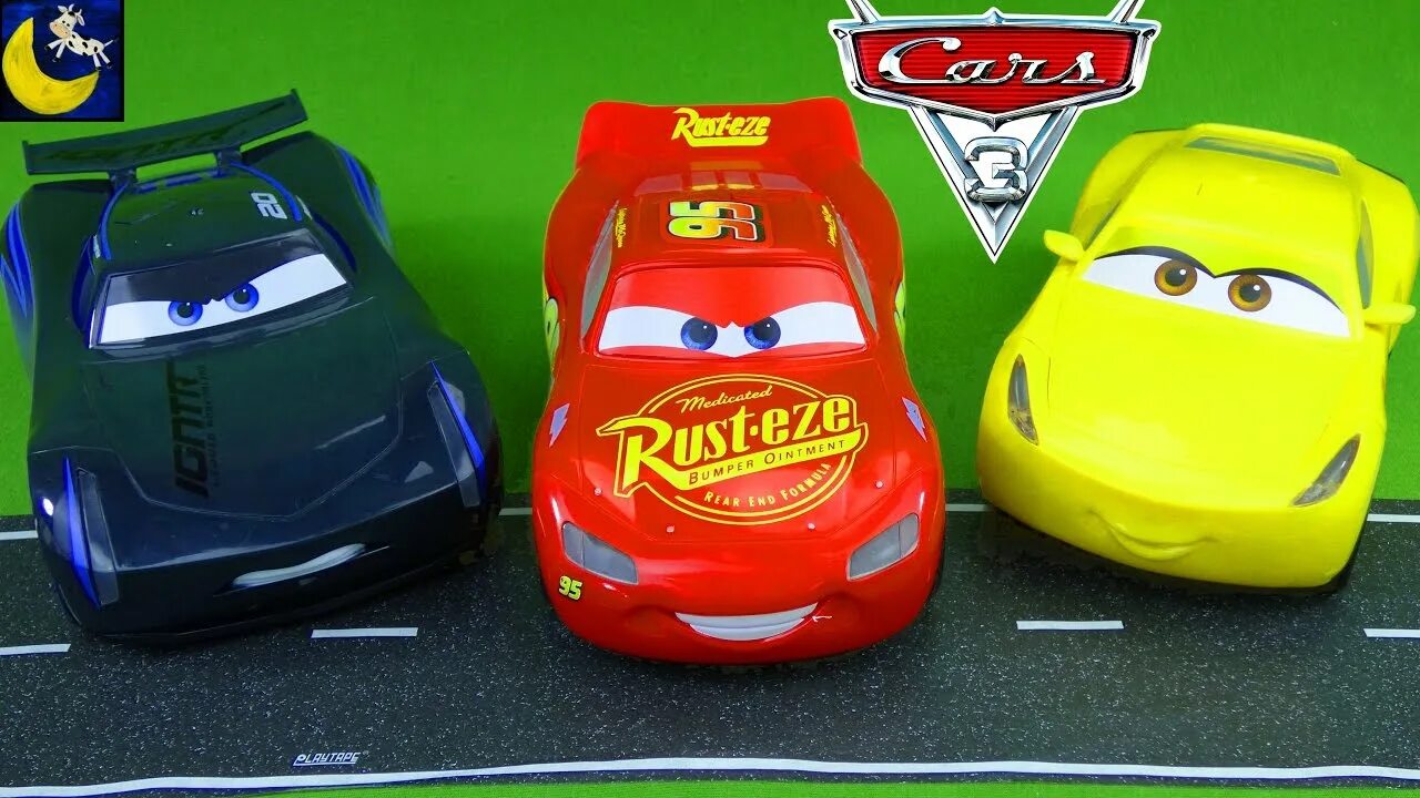 Молния маквин и шторм. Cars 3 Cruz Ramirez Jackson Storm. Cars Disney Pixar Круз Рамирес. Cars 3 Lightning MCQUEEN Cruz Ramirez Jackson Storm. Cars 3 Jackson Storm Toys.