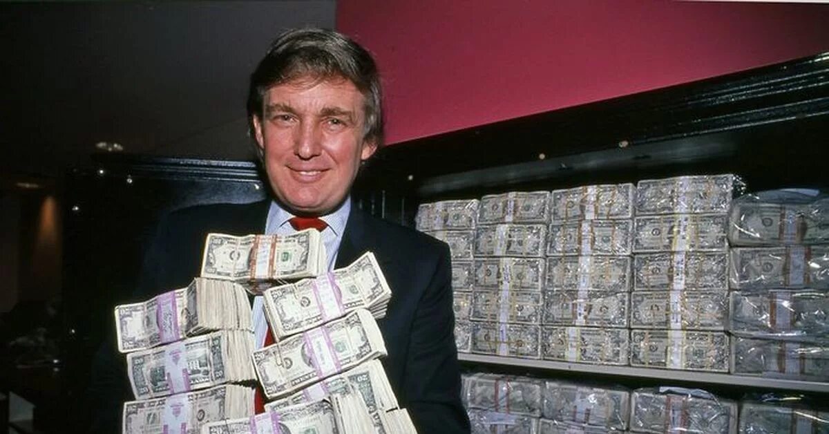 3 млрд долларов сша. Дональд трамп в молодости с деньгами. дональд трамп 1990. казино дональда трампа. миллион долларов.