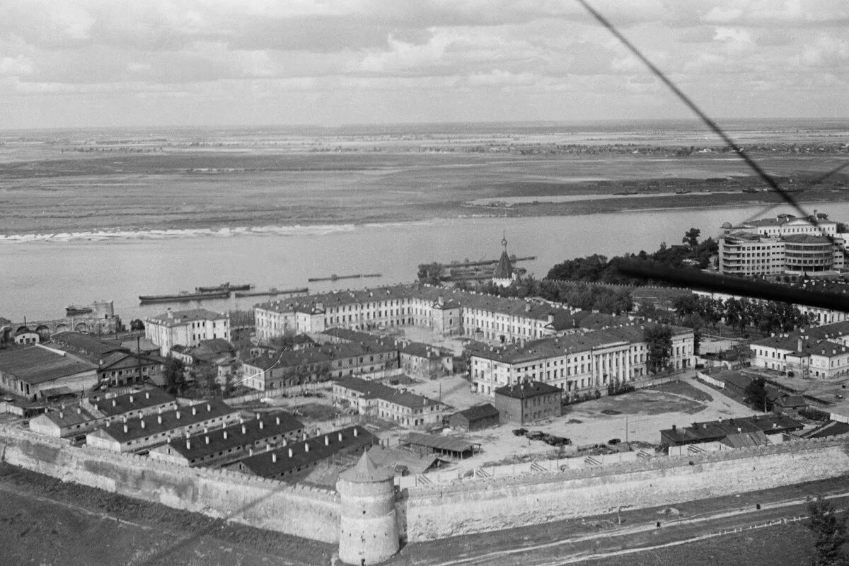 Город Горький Нижний Новгород. Волга Нижний Новгород 1950. Город Горький 1950. Город Горький улица Советская 1950-е. Новгород в советское время