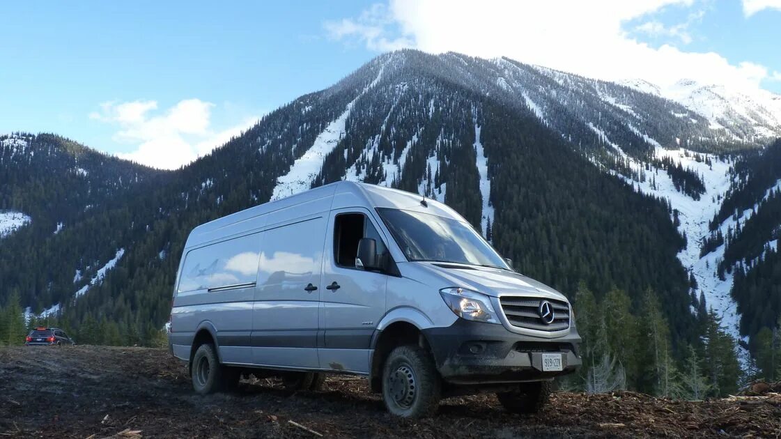 Мерседес спринтер 4. Mercedes Sprinter 4 4. Mercedes Benz Sprinter 4x4 2021. Мерседес Sprinter 4x4 off-Road. Mercedes Sprinter 4x4 2020.