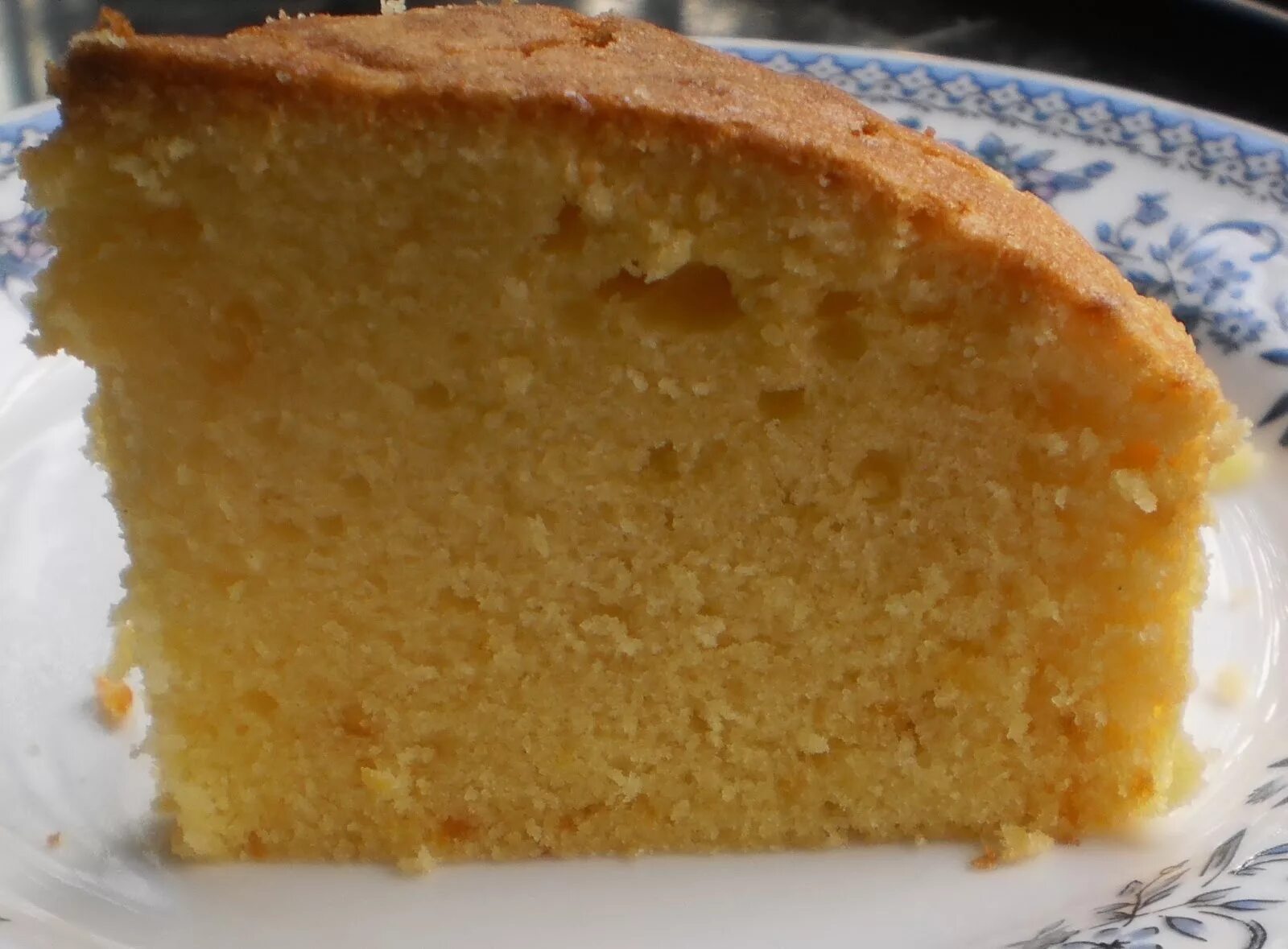 Вкусная шарлотка в микроволновке: пирог за 15 минут