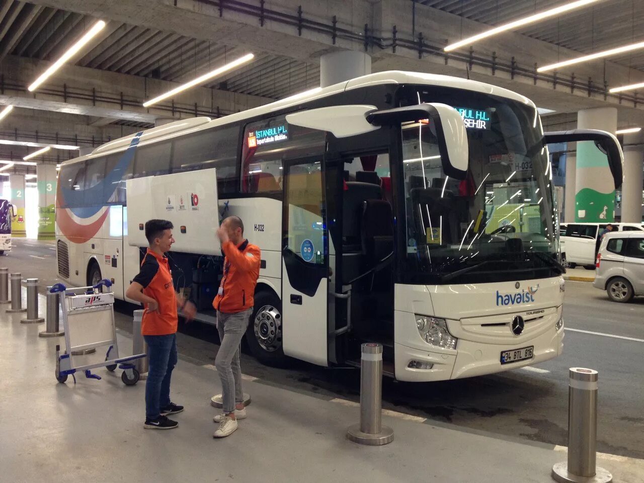 Из аэропорта стамбула в центр города. Havaist bus стамбул. новый аэропорт стамбула havaist автобусы. havaist хаваист. автобус из аэропорта в стамбуле.