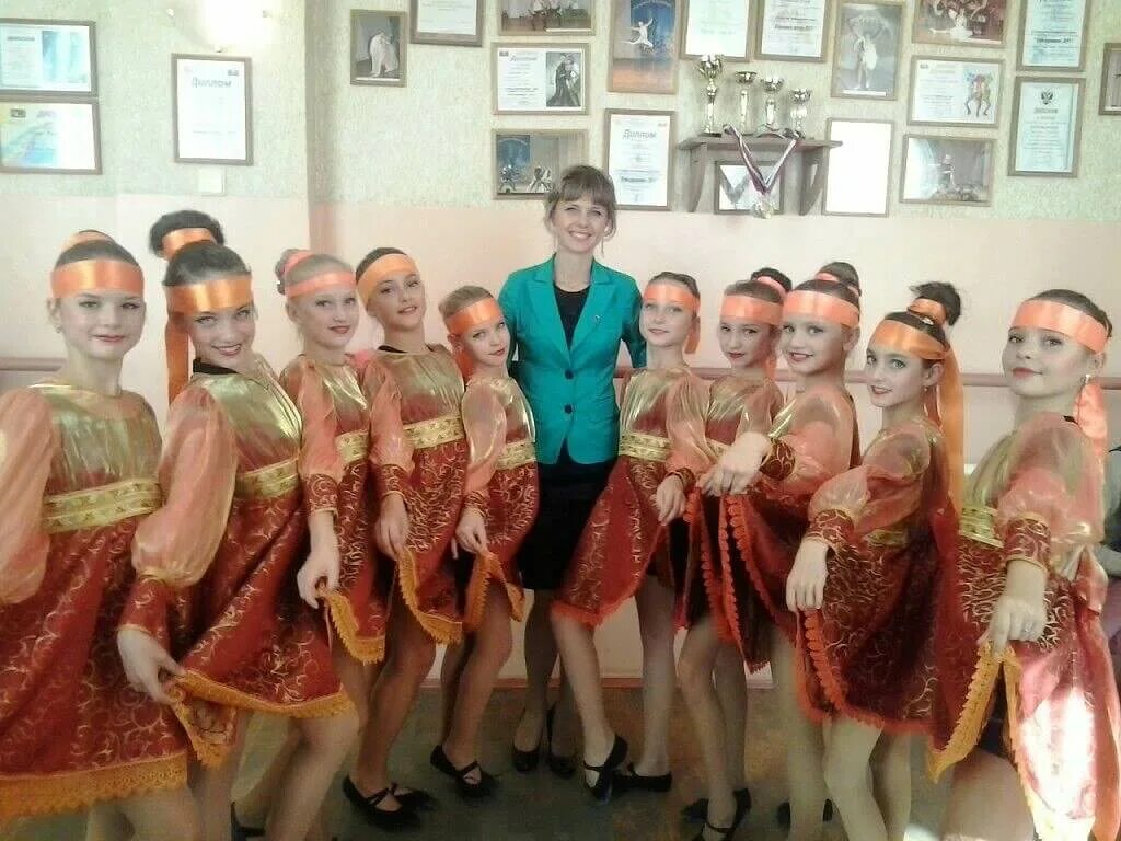 ансамбль задоринка лысково. задоринка танцевальный коллектив. кружева танца конкурс хореография результаты. танцы новошахтинск. танцы новошахтинск.