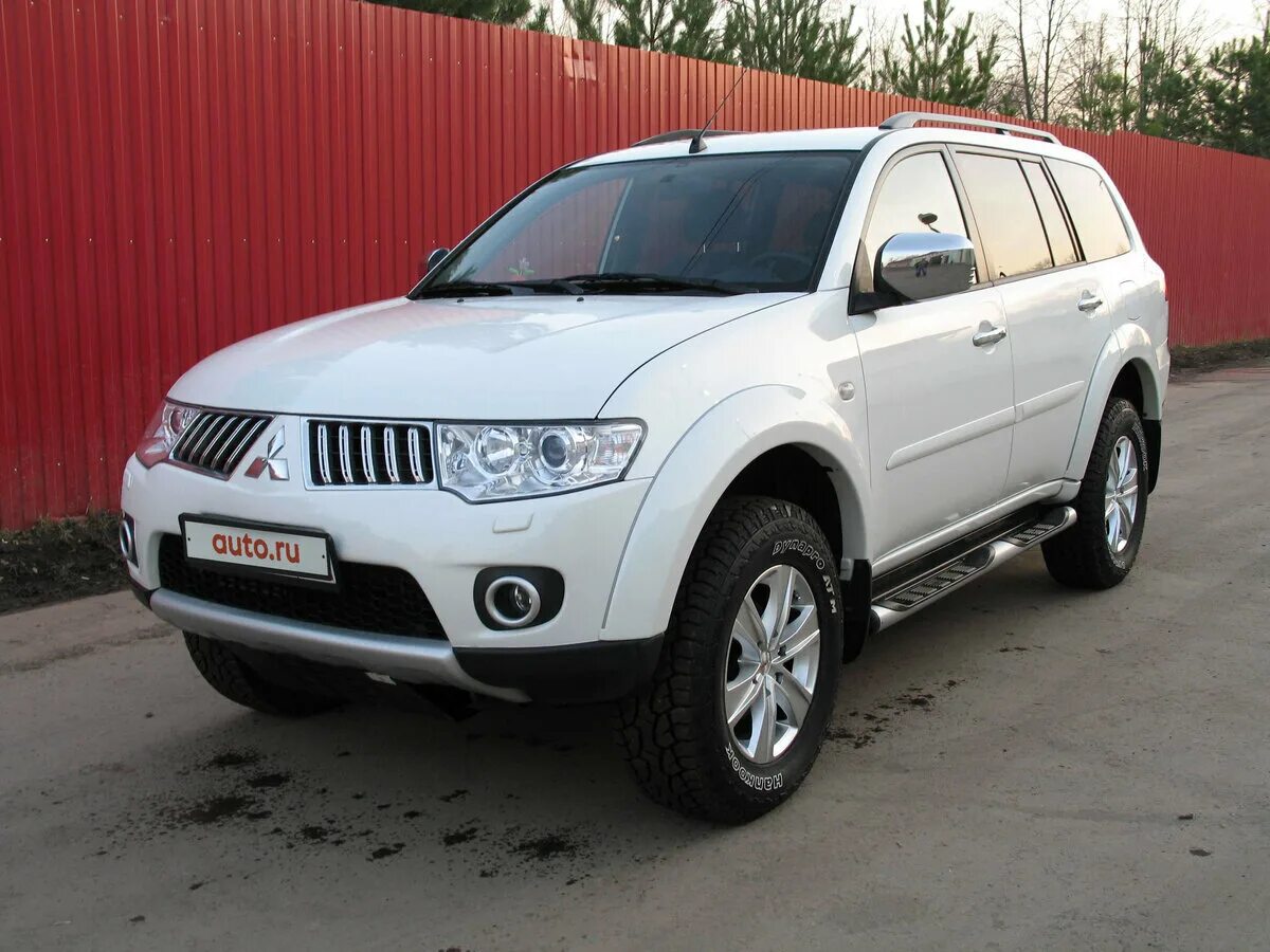 Mitsubishi pajero sport 2012. Pajero Sport 2012. Mitsubishi Pajero Sport 2.5. Mitsubishi Pajero Sport 2012 года. Мицубиси Паджеро спорт 2012 дизель.