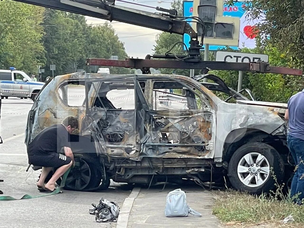 Реакция украинцев на теракт в москве. Автомобиль после взрыва.