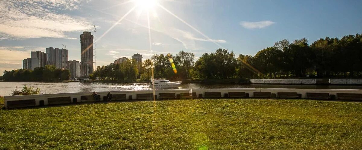 Парк левобережный химки. Парк берег химки. Парк левобережный химки. Парк берег химки. Набережная химки левобережный.