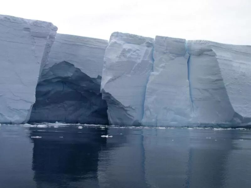 Шельфовый ледник эймери. Ледник росса. Самый большой шельфовый ледник антарктиды. Ледник росса. Ледник росса.
