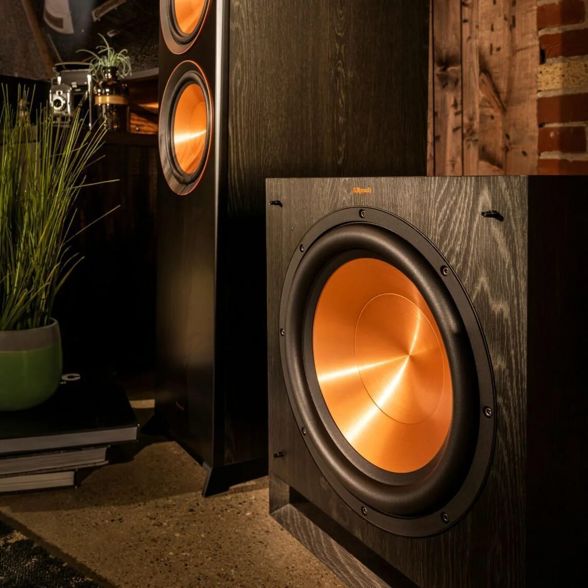 Звук мощных колонок. Klipsch SPL-100. Klipsch SPL-150. Сабвуфер Klipsch SPL-100. Сабвуфер Klipsch SPL-120.