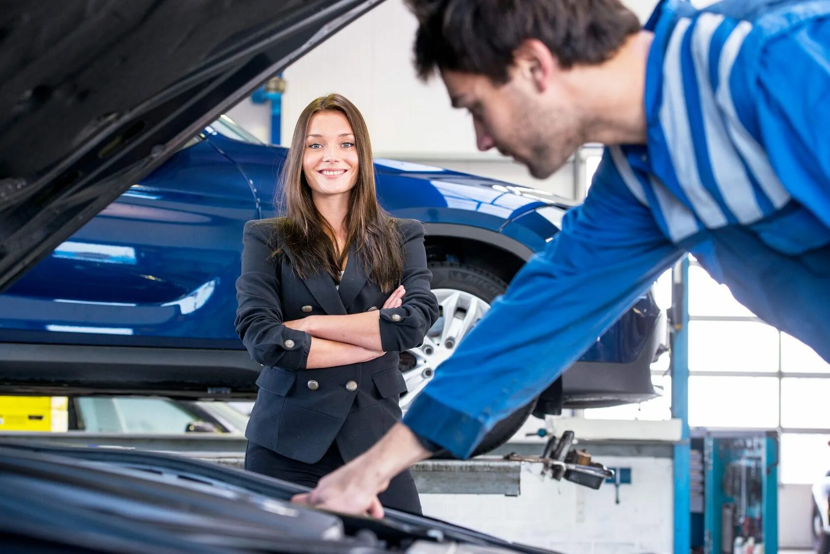 She fixes cars