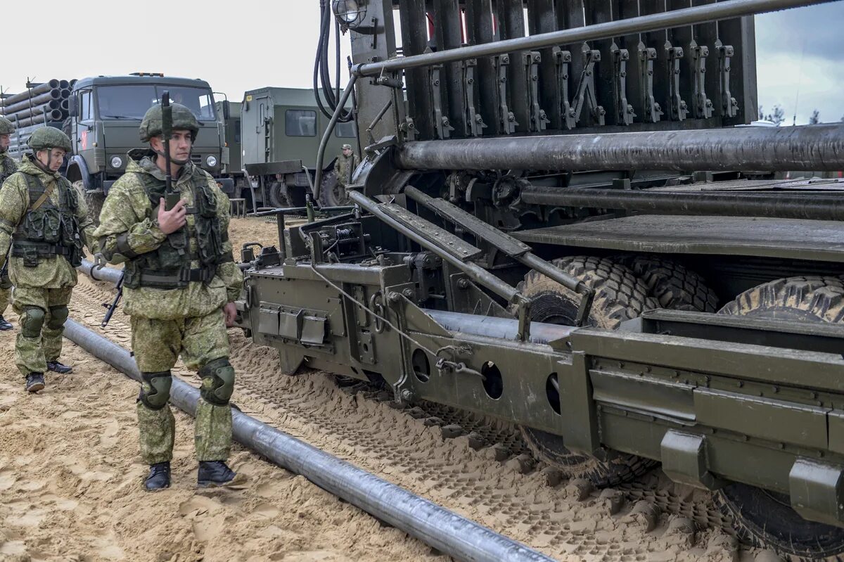 Военный ход. Военный полигон Мулино. Полигон Мулино Нижегородская область. Учения Запад 2021 Мулино. МТО на учениях в Мулино 2021.