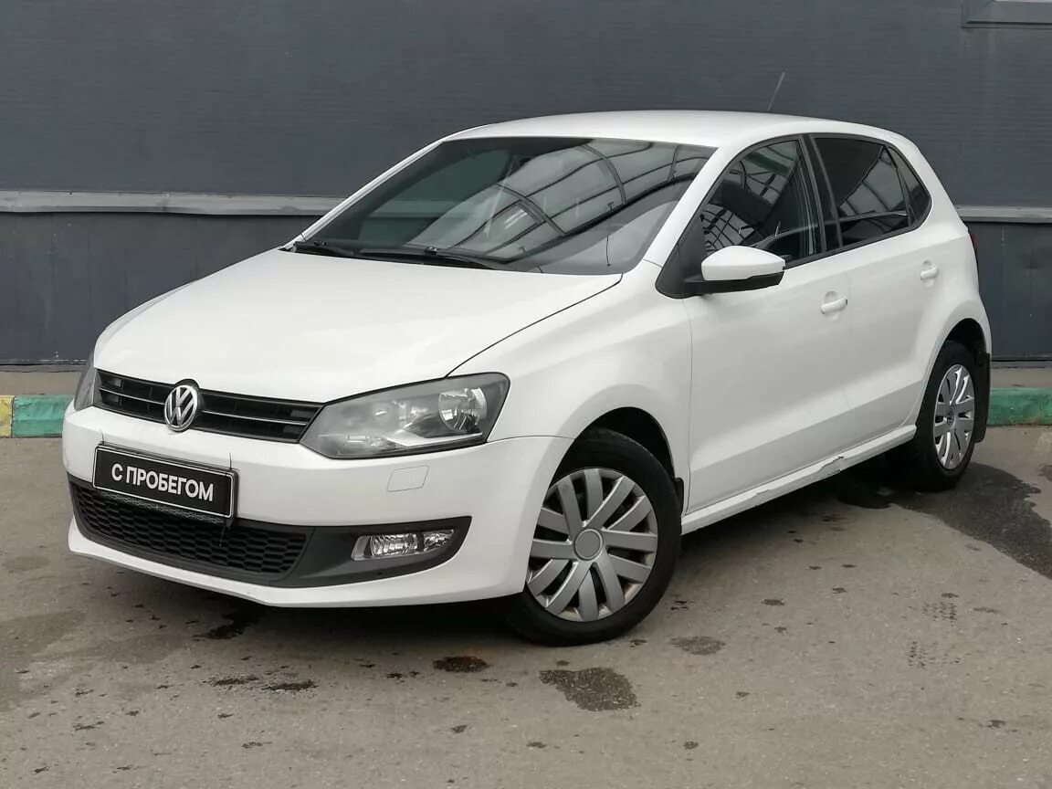 Купить фольксваген поло в беларуси. Фольксваген поло седан 2012. Volkswagen Polo 2012 белый. VW Polo Hatchback 2012. Фольксваген поло хэтчбек 2012.