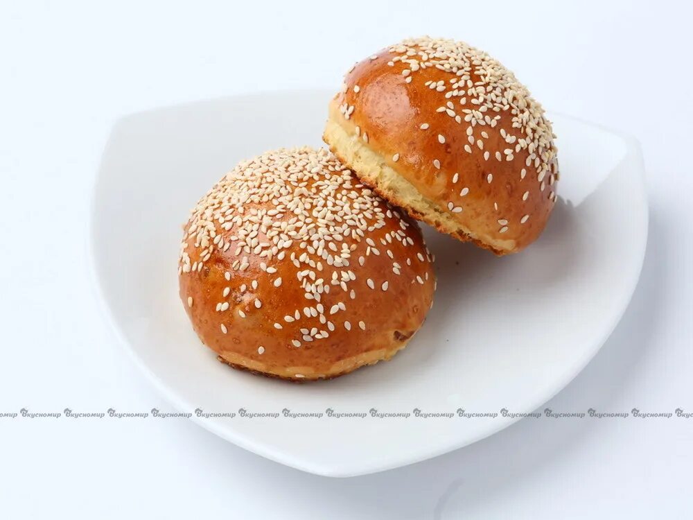2 котлеты с луком булочка с кунжутом. Мини пампушки. 2 котлеты с луком булочка с кунжутом. Булочка с кунжутом глобус. 2 котлеты с луком булочка с кунжутом.