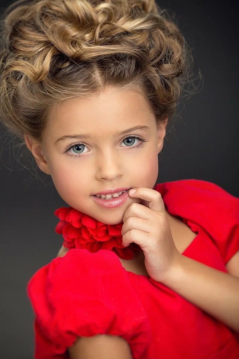 Девочка семь лет. София-самар островерхова. Серена мотола. Кристина крейс. L5 модели маленькие принцессы.