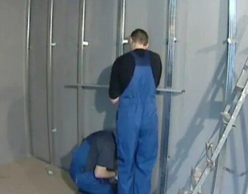 Как устанавливают гипсокартон видео. Разметка под гипсокартон на стене. выравнивание стен гипсокартоном. профиль для выравнивания стен. выравнивание стен гкл.