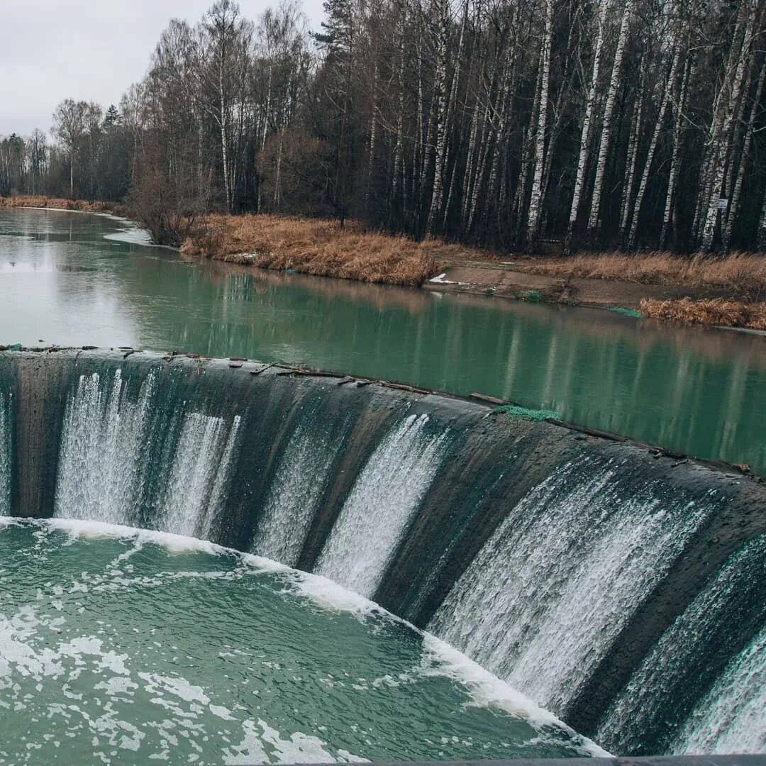 Плотина на ярополецкой гэс. Ярополец гэс. Ярополецкая гэс волоколамск. Ярополецкая гэс волоколамск. Ярополецкая гэс ярополец.